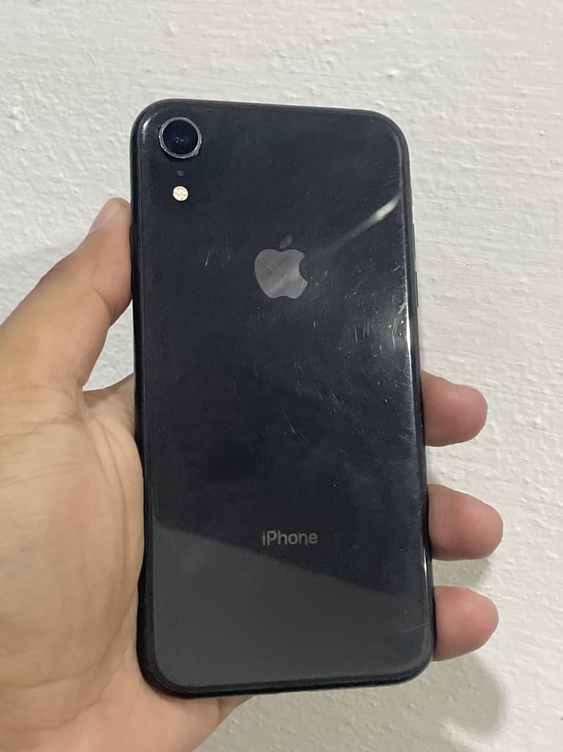 Apple iPhone XR 1