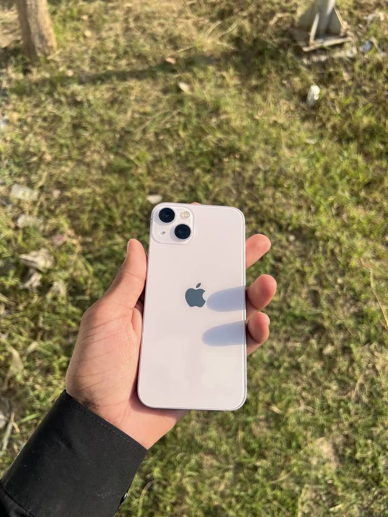 Apple iPhone 13 0