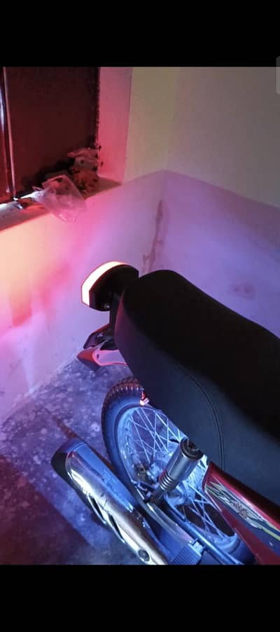 honda 125 modal 17 nambar Peshawar invic Peshawar price 120000