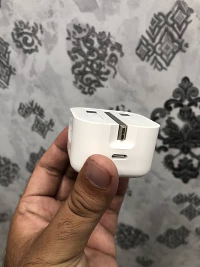 Apple 20W Adapter in mint condition