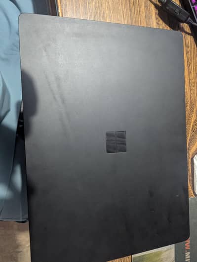 Microsoft surface laptop 4, i7 11gen 16gb ram and 512gb nvme