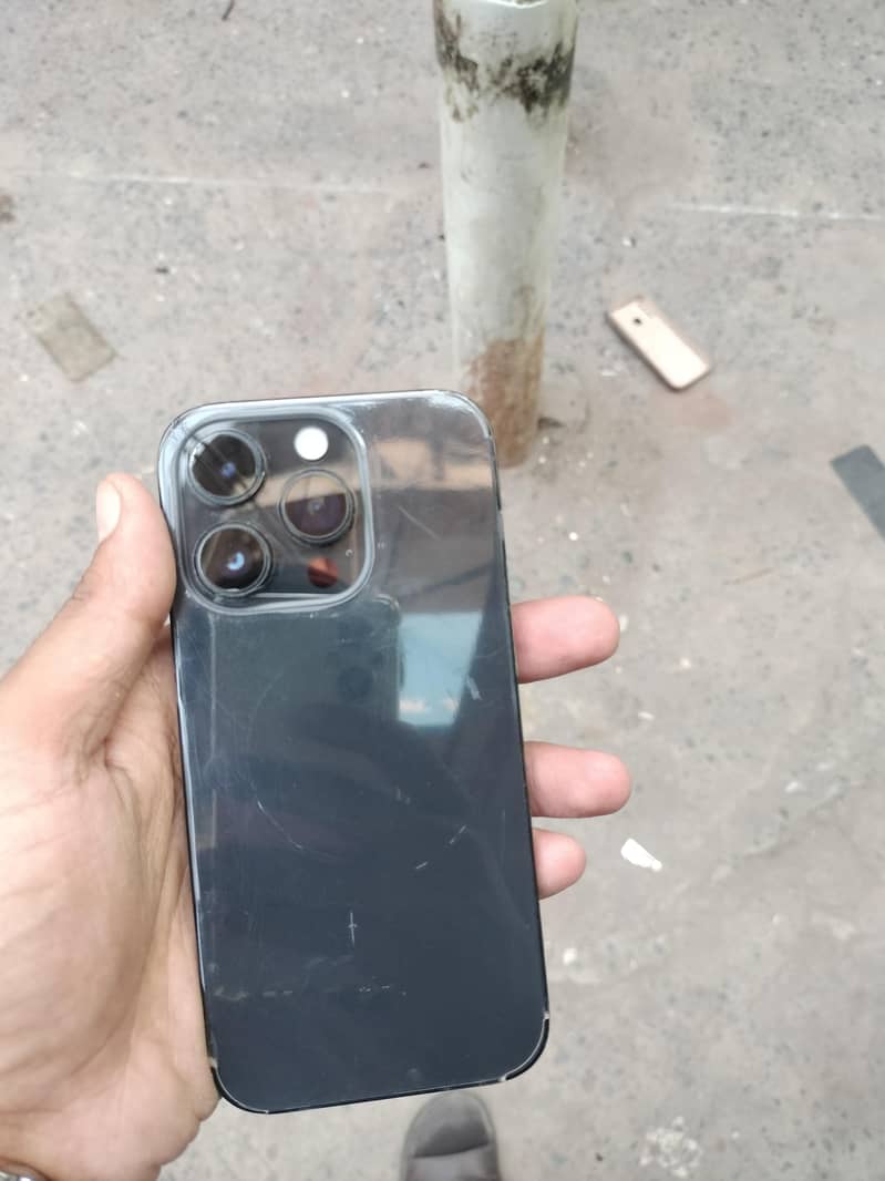 Apple iPhone 14 Pro 0