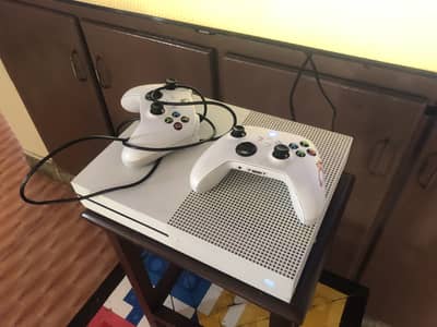Xbox One S - 1 TB