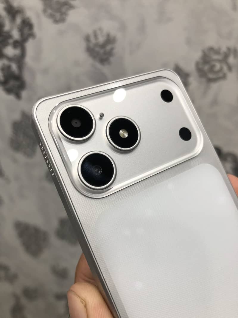 Xmobile X17 Pro max 2