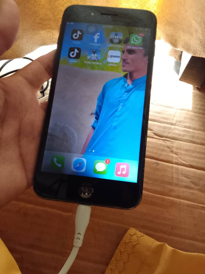 iPhone 7 Plus 0