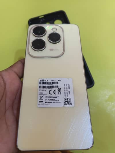Infinix Hot 40 Pro