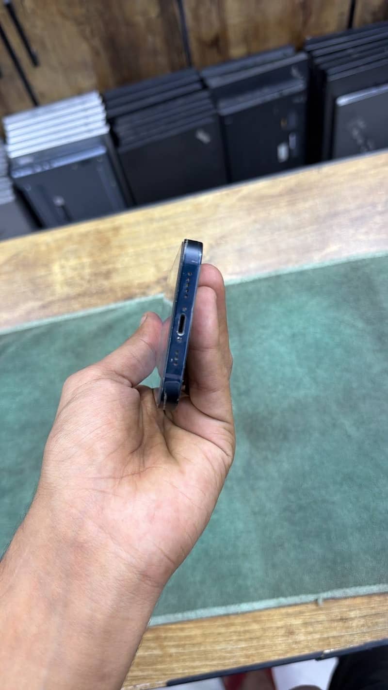 Apple iPhone 14 1
