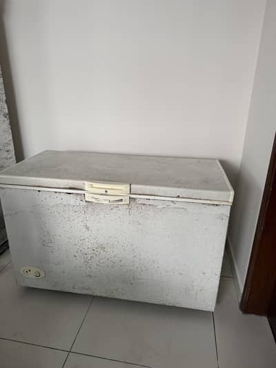 Waves deep freezer