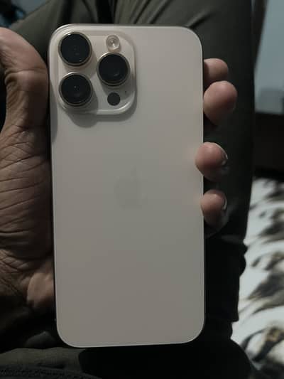 Apple iPhone 16 Pro Max