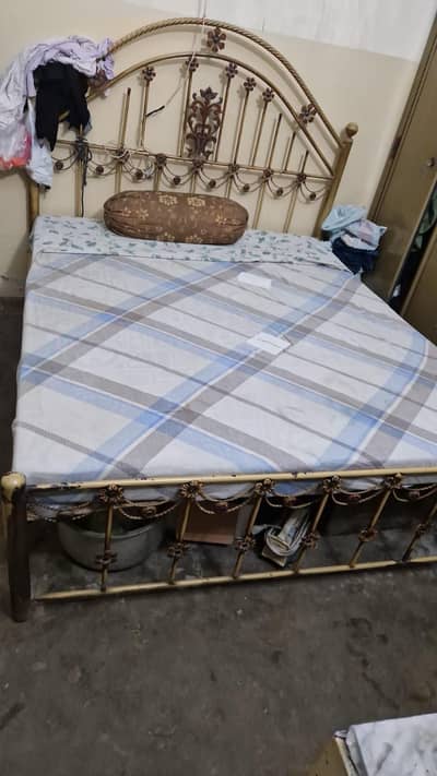 IRON BED