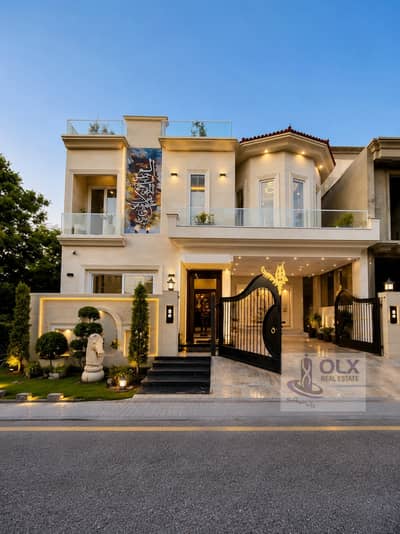 8 Marla Top Notch Bungalow For Sale | DHA Phase 7 Lahore | Excellent Location