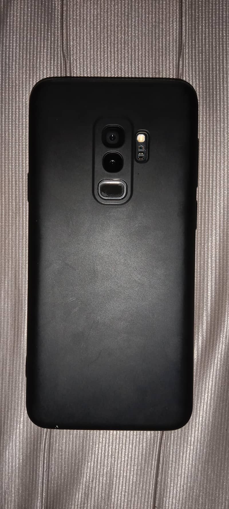 Samsung Mobile S9 Plus 6