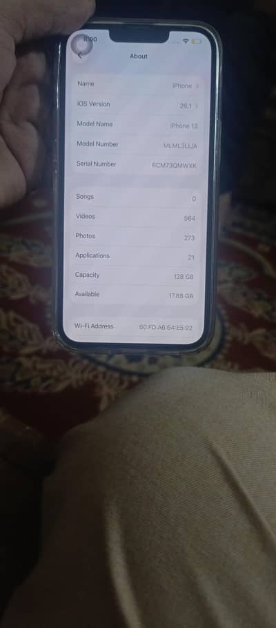 Apple iPhone 13