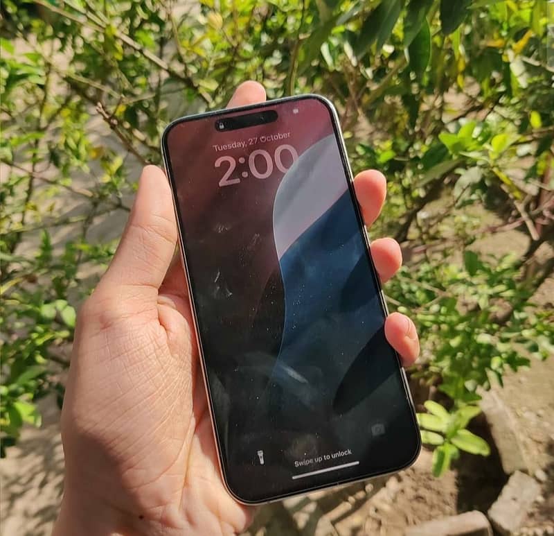 Apple iPhone 15 Pro Max 0