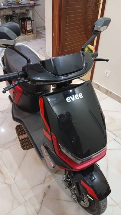 Evee Gen-Z Electric Scooty 2026 Model Urgent Sale Karachi Low Mileage