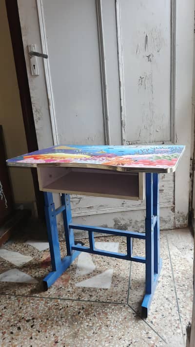 Kids study table