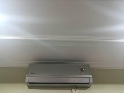 gree split Ac indoor+outdoor