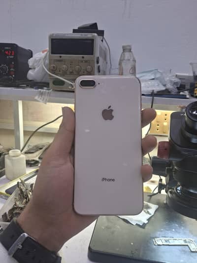 Apple iPhone 8 Plus
