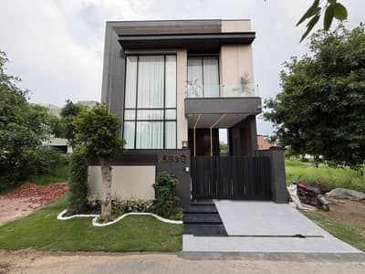 Brand New 5 Marla Modern Design Luxury Bungalow Near Big Park Direct Approach