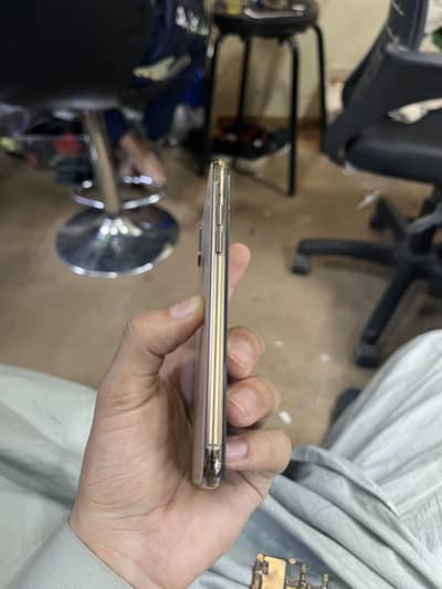 Apple iPhone XS
