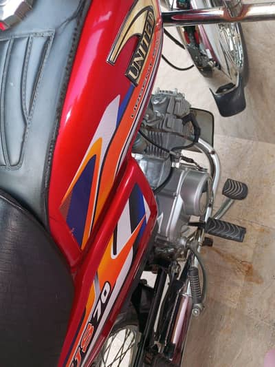 united bike red colour. engine condition is very good