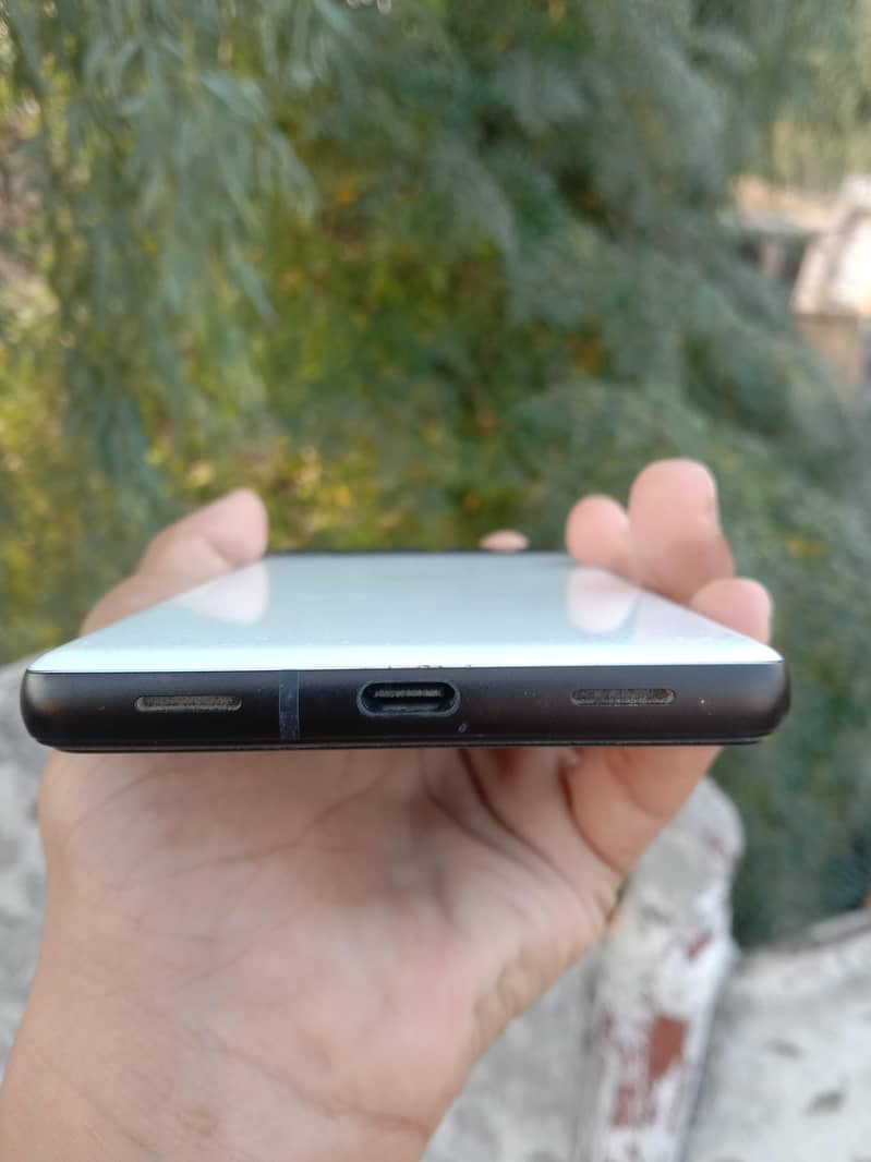 Google Pixel 6a 5