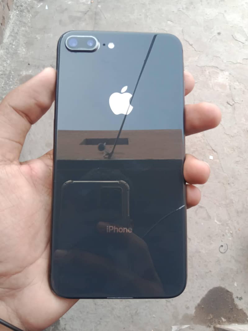 iPhone 8 Plus 4