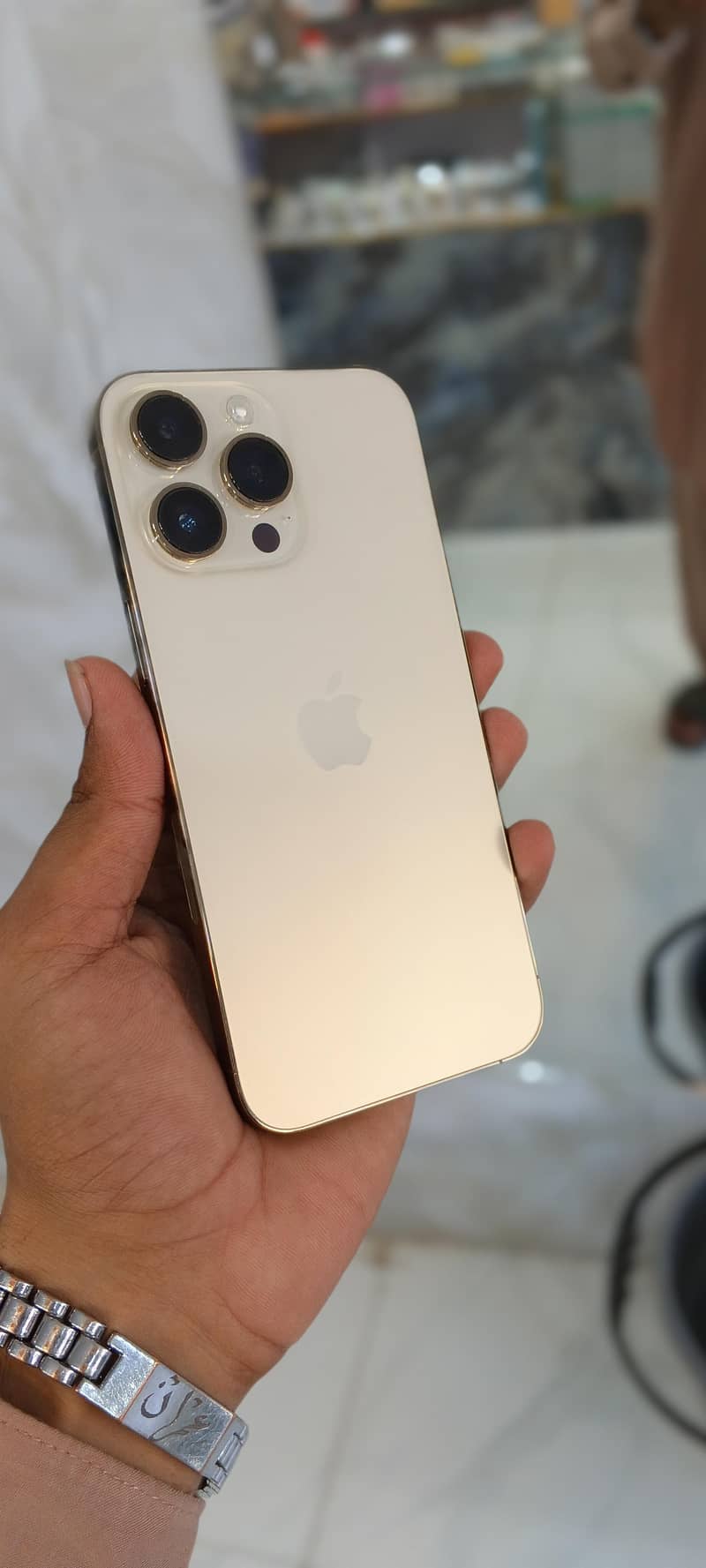 Apple iPhone 14 Pro Max 1
