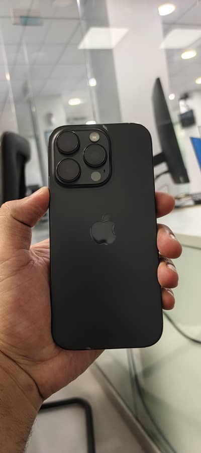 Apple iPhone 16 Pro