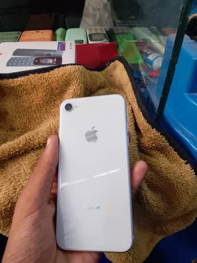 Apple iPhone 8