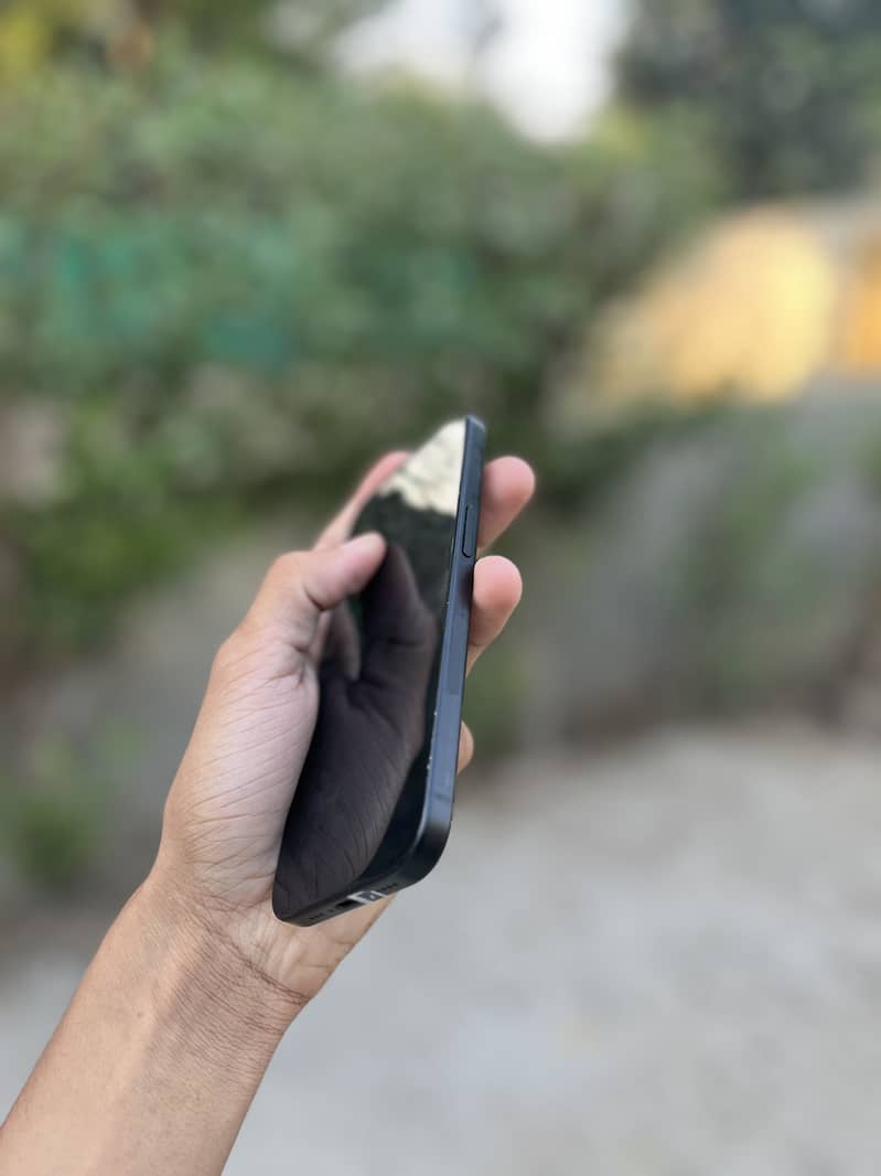 Apple iPhone 15 5