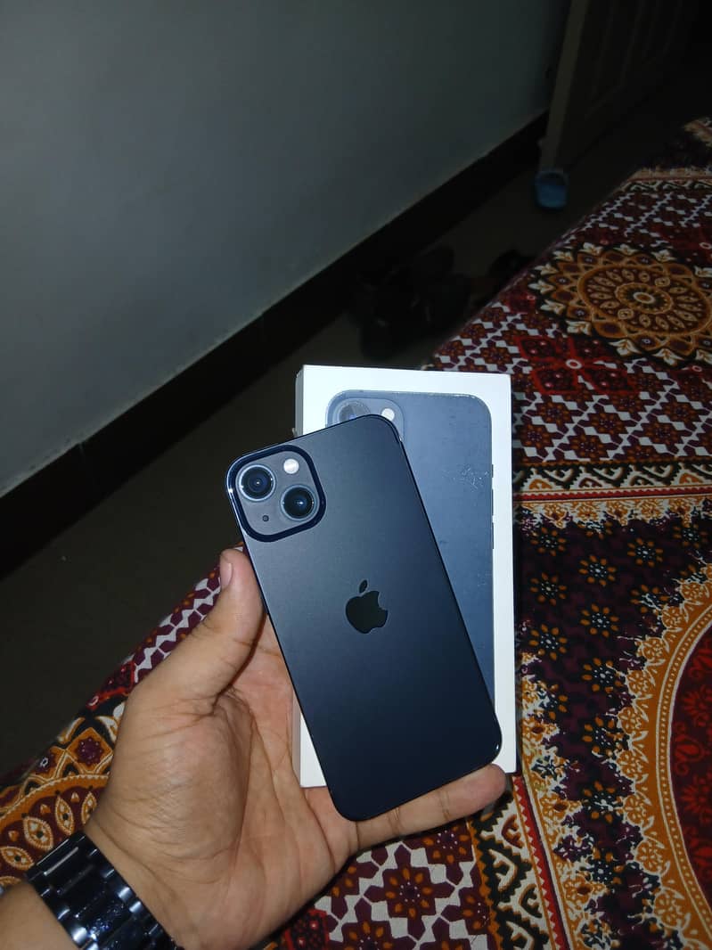 Apple iPhone 13 0