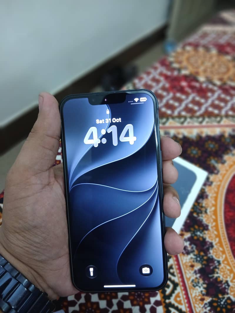 Apple iPhone 13 1