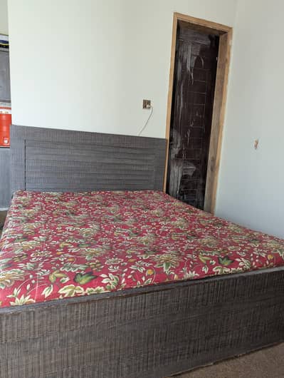 Wooden bed For Sale