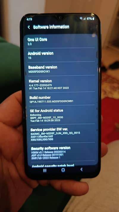 Samsung Mobile M20