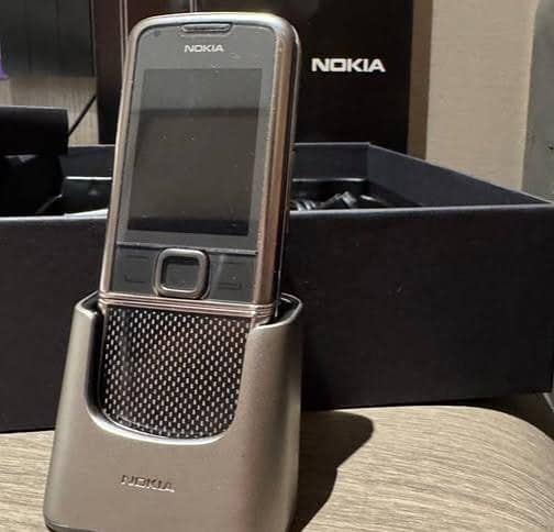 Nokia 8800 0