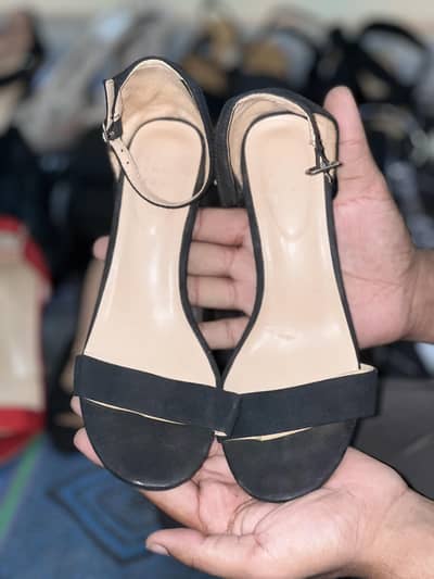 Korean block heels with qr code all size available