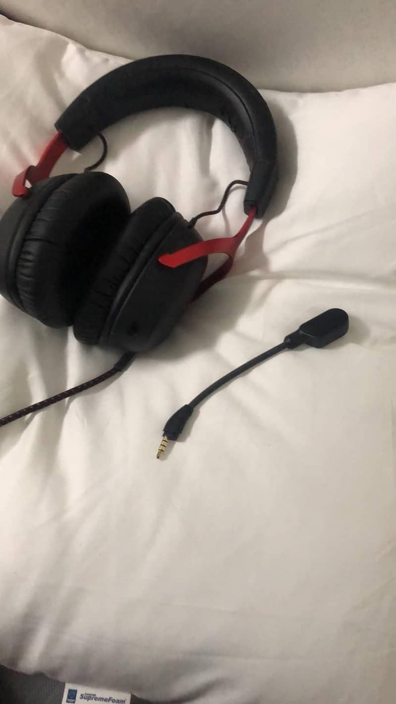 HyperX Cloud III Gaming Headset 0