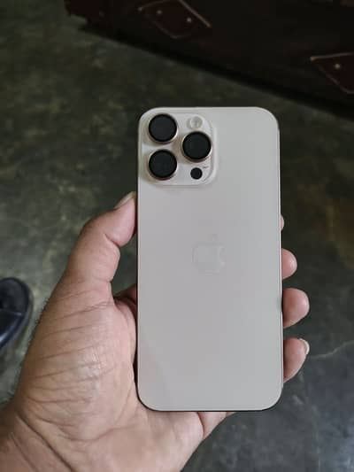 Apple iPhone 16 Pro Max