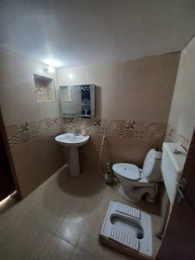 10 MARLA UPPER PORTION FOR RENT RAZA BLOCK IQBAL TOWN