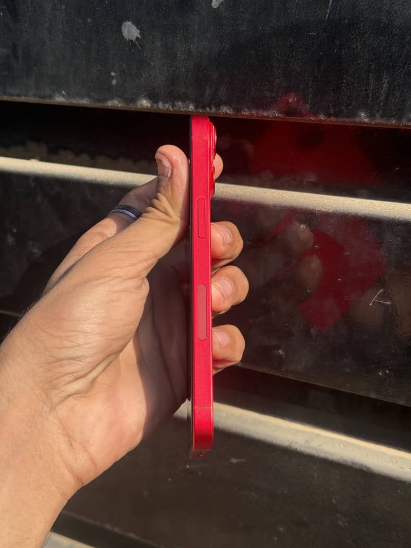Apple iPhone 14 jv 1