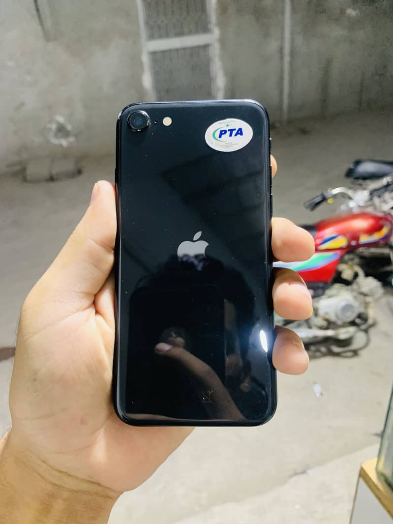Apple iPhone SE 2nd generation 0