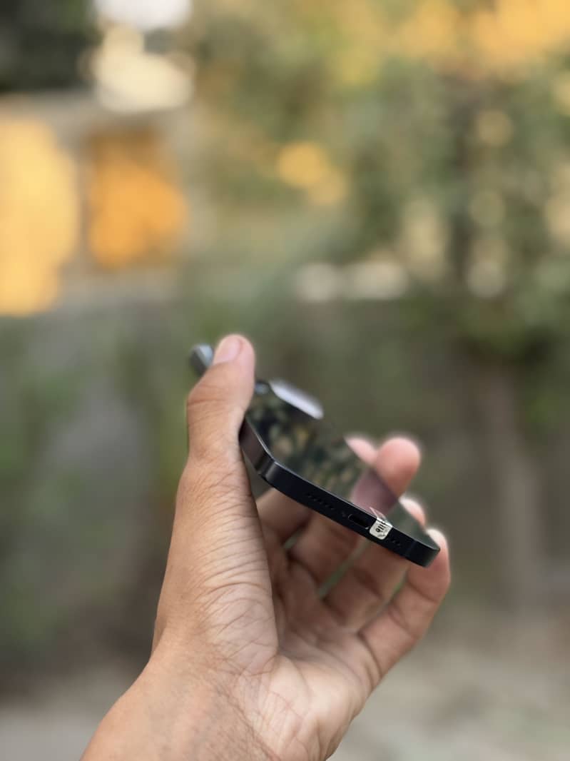 Apple iPhone 13 4
