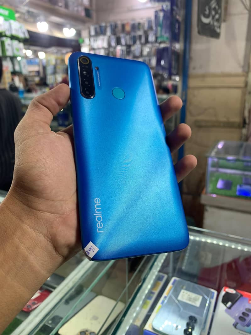 Realme 5i 0