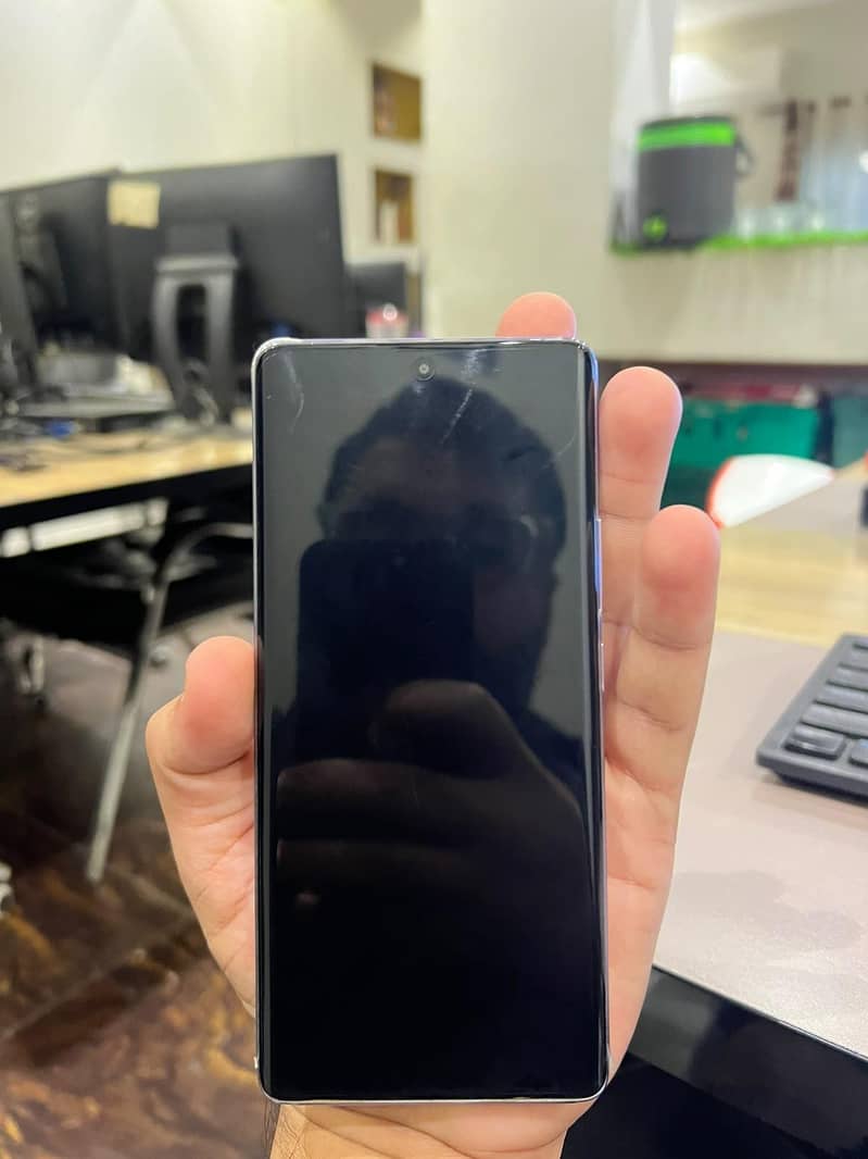 Xiaomi Redmi Note 14 Pro 1