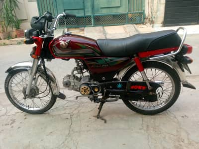 Honda CD 70 call 03054728774 Good condition argent sale