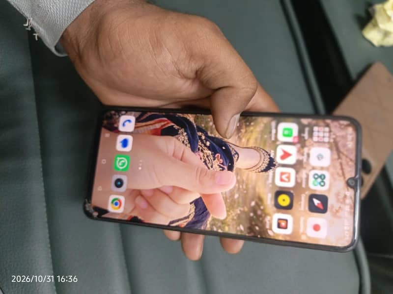 Realme C53 0
