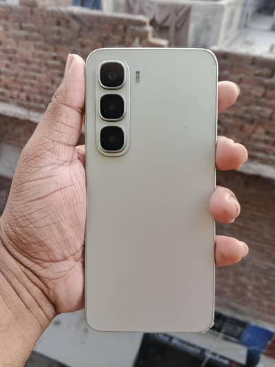Infinix Hot 60i