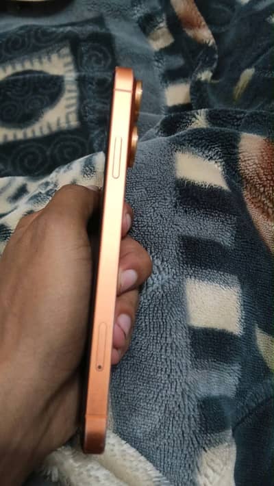 Apple iPhone XR converted in to 17 pro