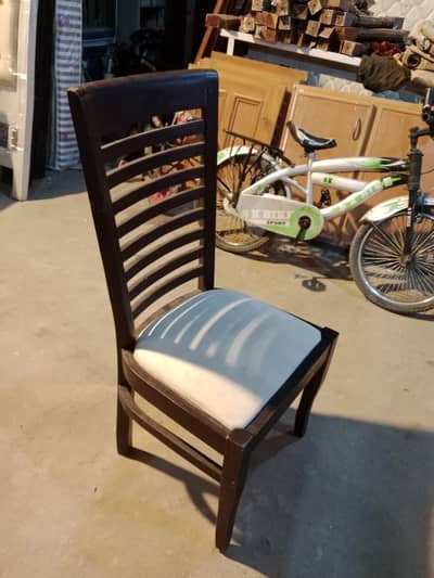 dinning chair 18 pc available